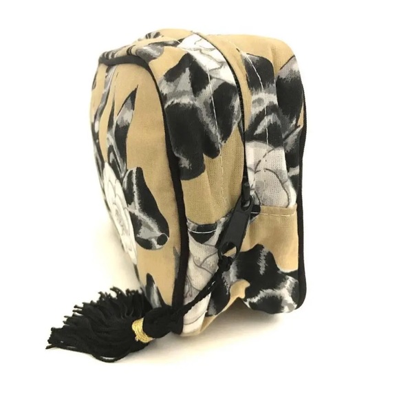 Reserved for Suzanne Chanel Camellia Rose Authentic Makeup Bag - Picture 4 of 9